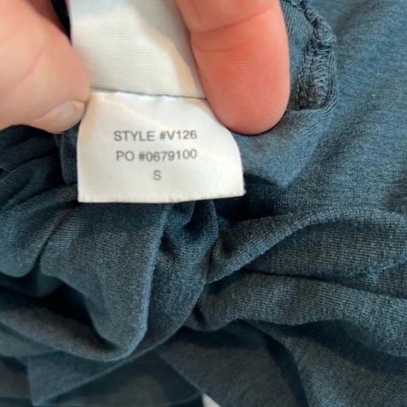 Vuori Men's Short Sleeve Tee - Dark Blue - Picture 8 of 8